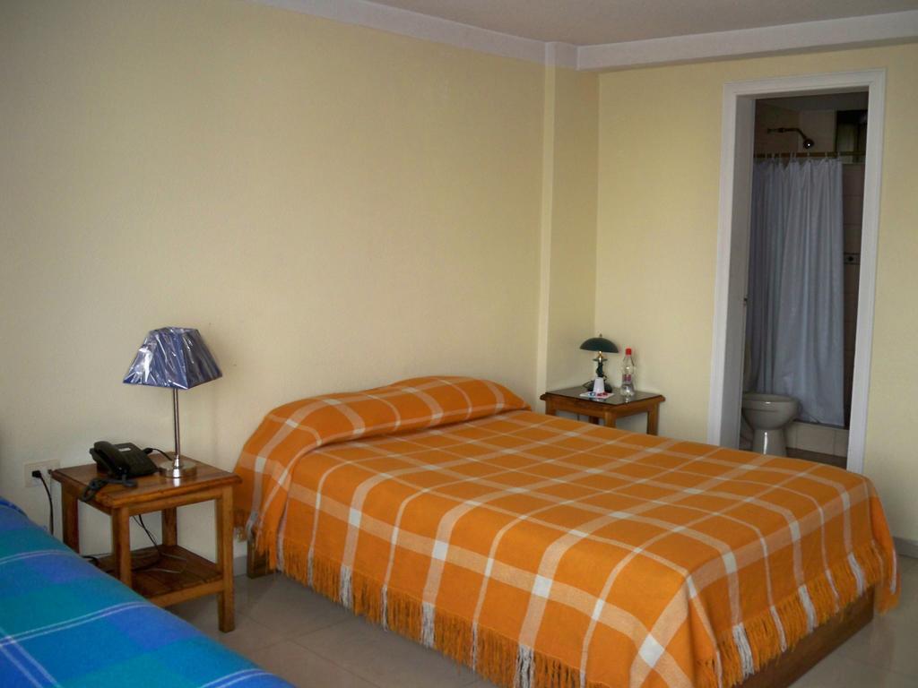 Hotel Las Garzas Alojamiento à Ibarra Extérieur photo