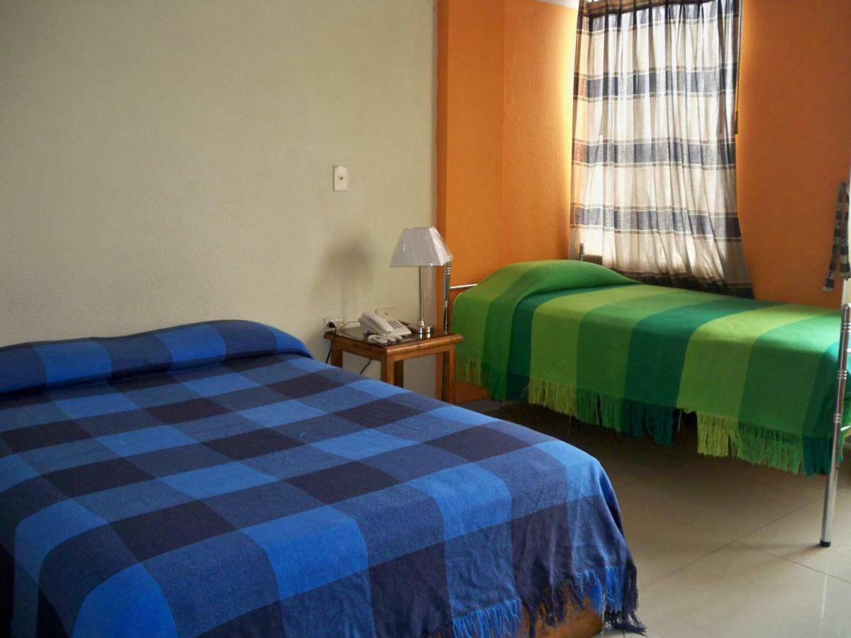 Hotel Las Garzas Alojamiento à Ibarra Extérieur photo